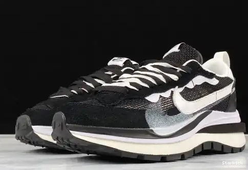 sacai Nike Black Vaporwaffle CV1363-001 White 0703